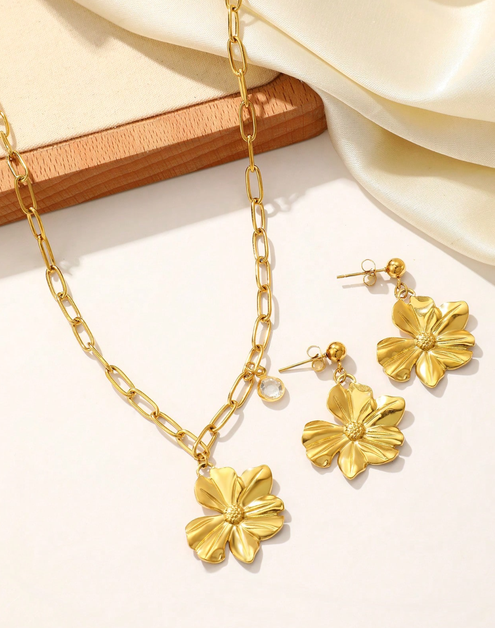 Chunky Oversize Daisy Chains / 18K Gold Plated - Nina Kane Jewellery