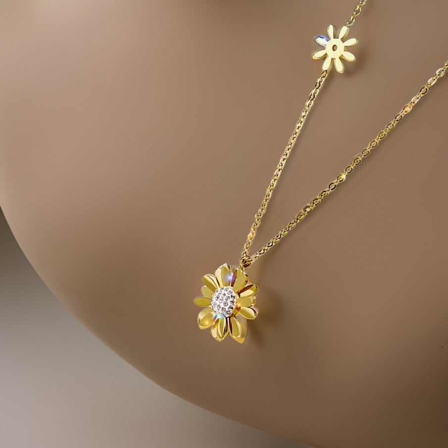 Louise Golden Daisy Necklace / 18K Gold Plated - Nina Kane Jewellery