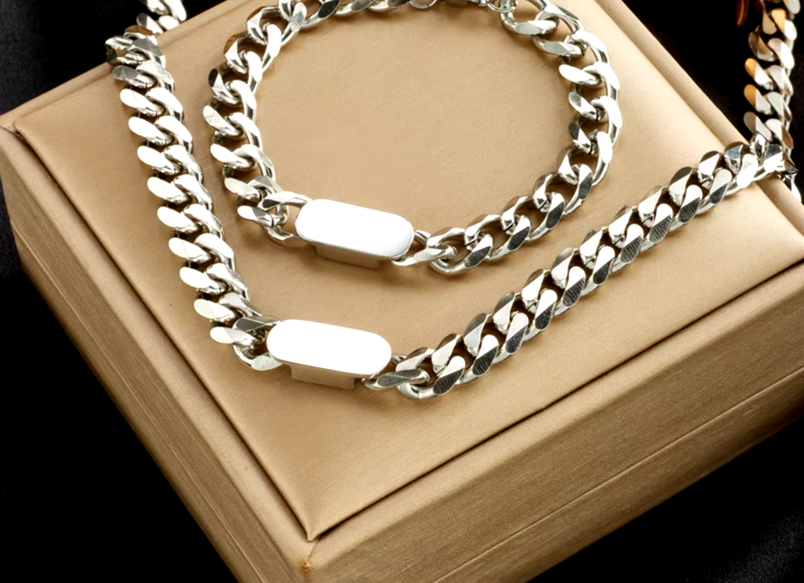 Nivi Cuban Link Chunky Chain / 18K Gold Plated - Nina Kane Jewellery