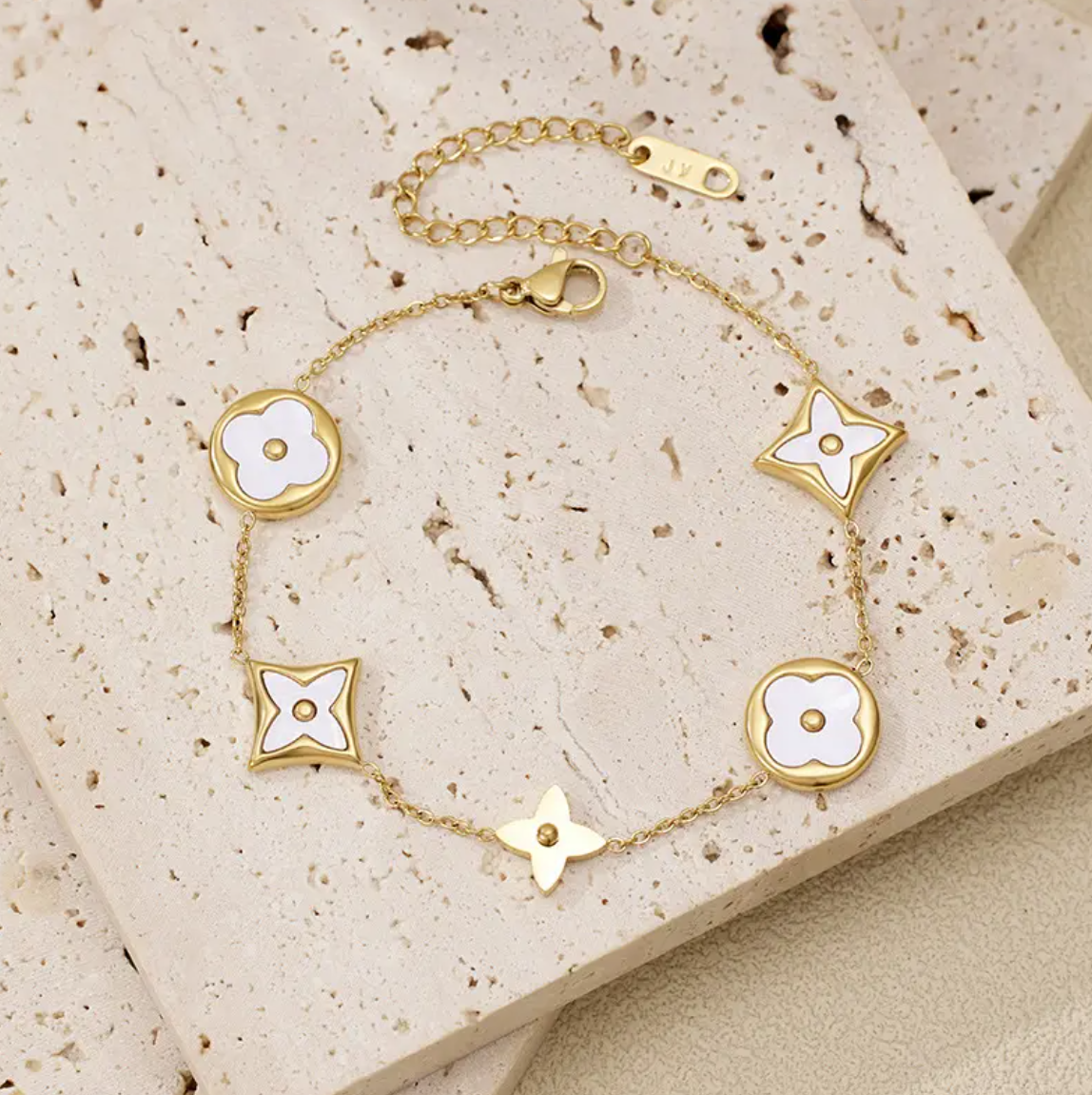 Luxury Clover & Diamond Bracelet / 18K Gold Plated - Nina Kane Jewellery