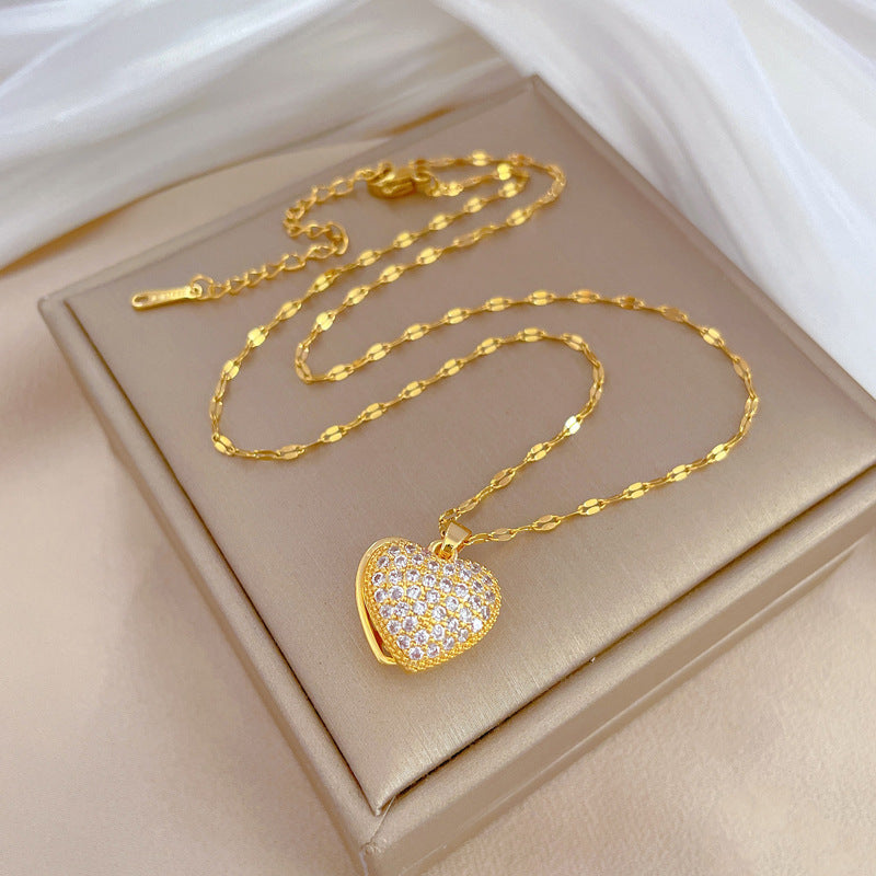 Cora Heart Pearl Necklace / Stainless Steel