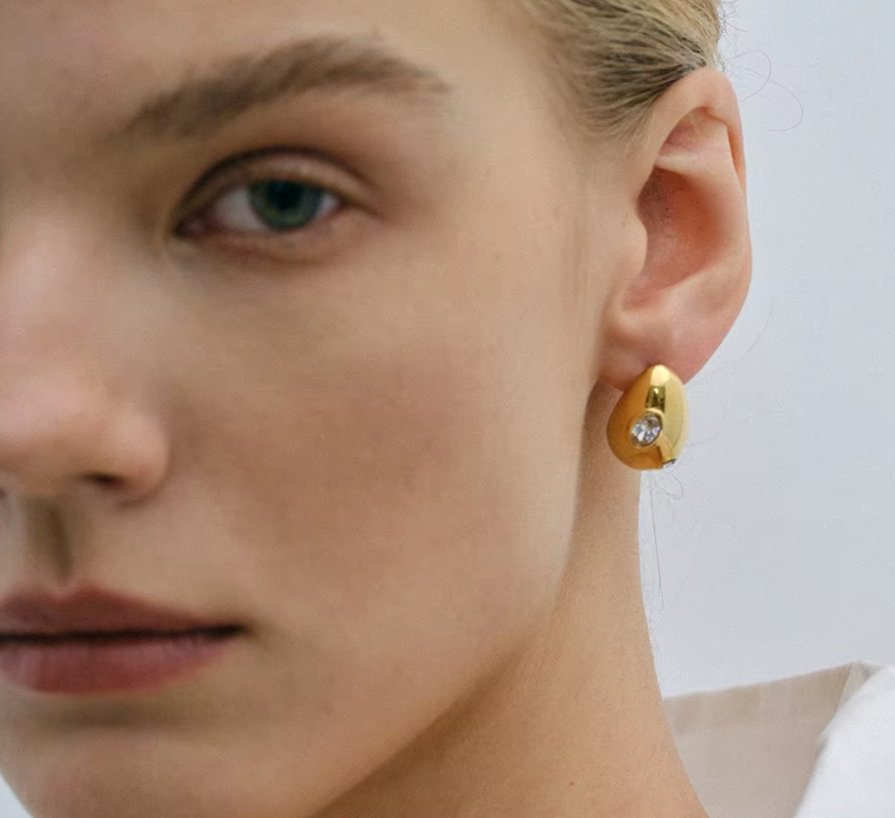 Willow Waterdrop Stud Earrings / 18K Gold Plated - Nina Kane Jewellery