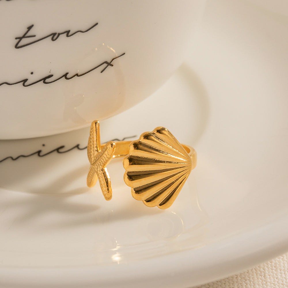Seaside Starfish & Shell Ring / 18K Gold Plated
