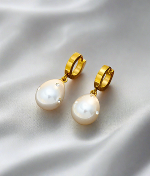 Ariel Oversize Pearl Huggie Earrings / Stainless Steel - Nina Kane Jewellery