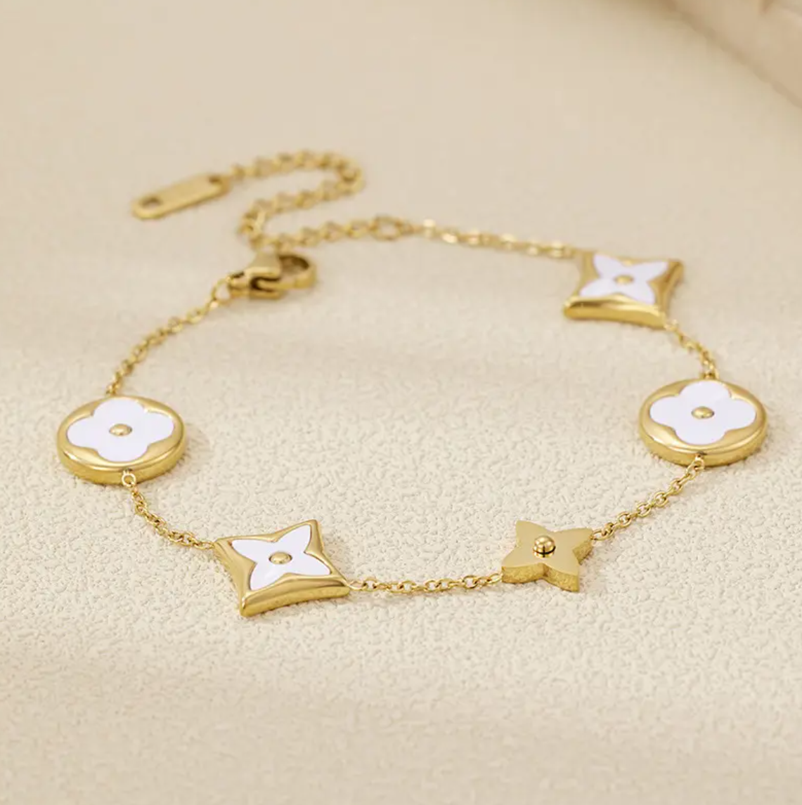 Luxury Clover & Diamond Bracelet / 18K Gold Plated - Nina Kane Jewellery
