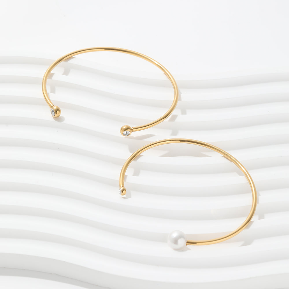 Barcelona Gold Adjustable Bangle / 18K Gold Plated