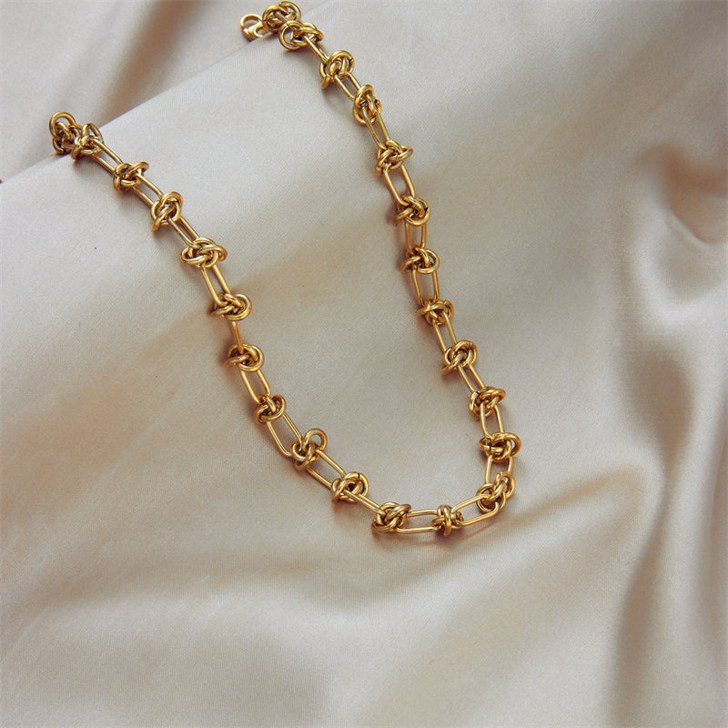 Estera Knot Link Chain Necklace / Stainless Steel