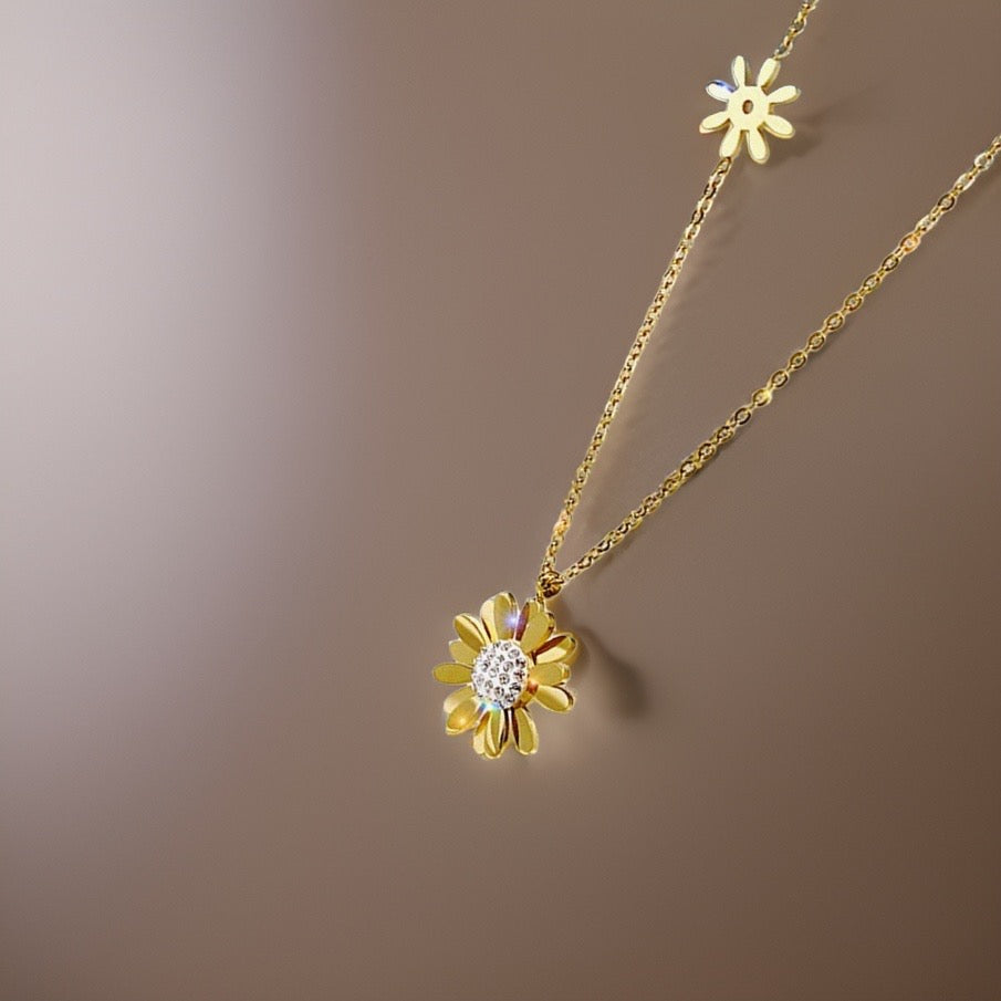 Louise Golden Daisy Necklace / 18K Gold Plated - Nina Kane Jewellery