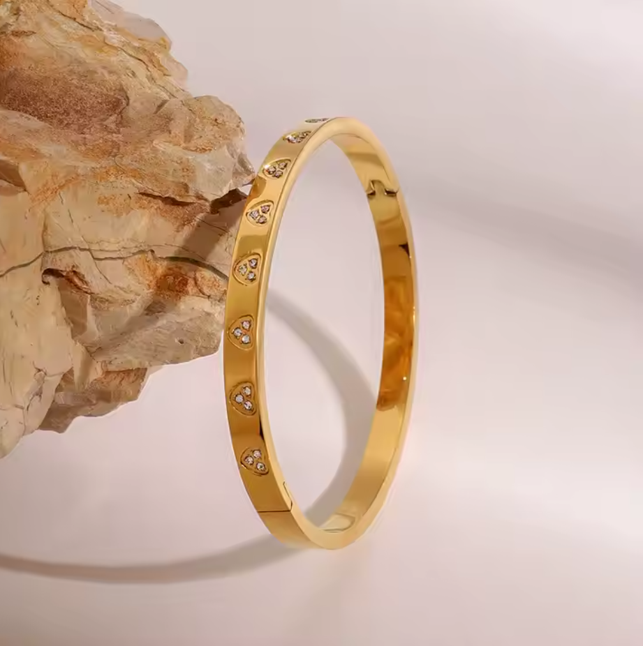 Carrie Heart Crystal Bangle / 18K Gold Plated - Nina Kane Jewellery