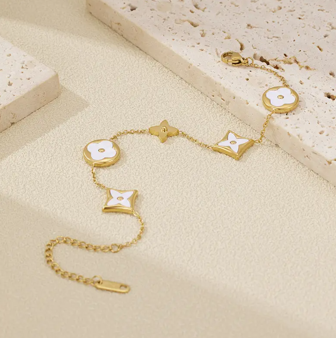 Luxury Clover & Diamond Bracelet / 18K Gold Plated - Nina Kane Jewellery