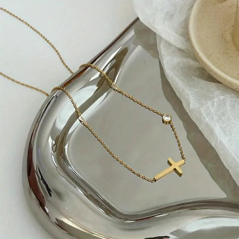 Roxanne Golden Cross Bracelet / Stainless Steel