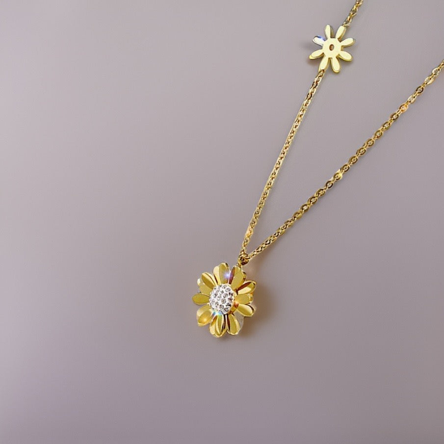 Louise Golden Daisy Necklace / 18K Gold Plated - Nina Kane Jewellery