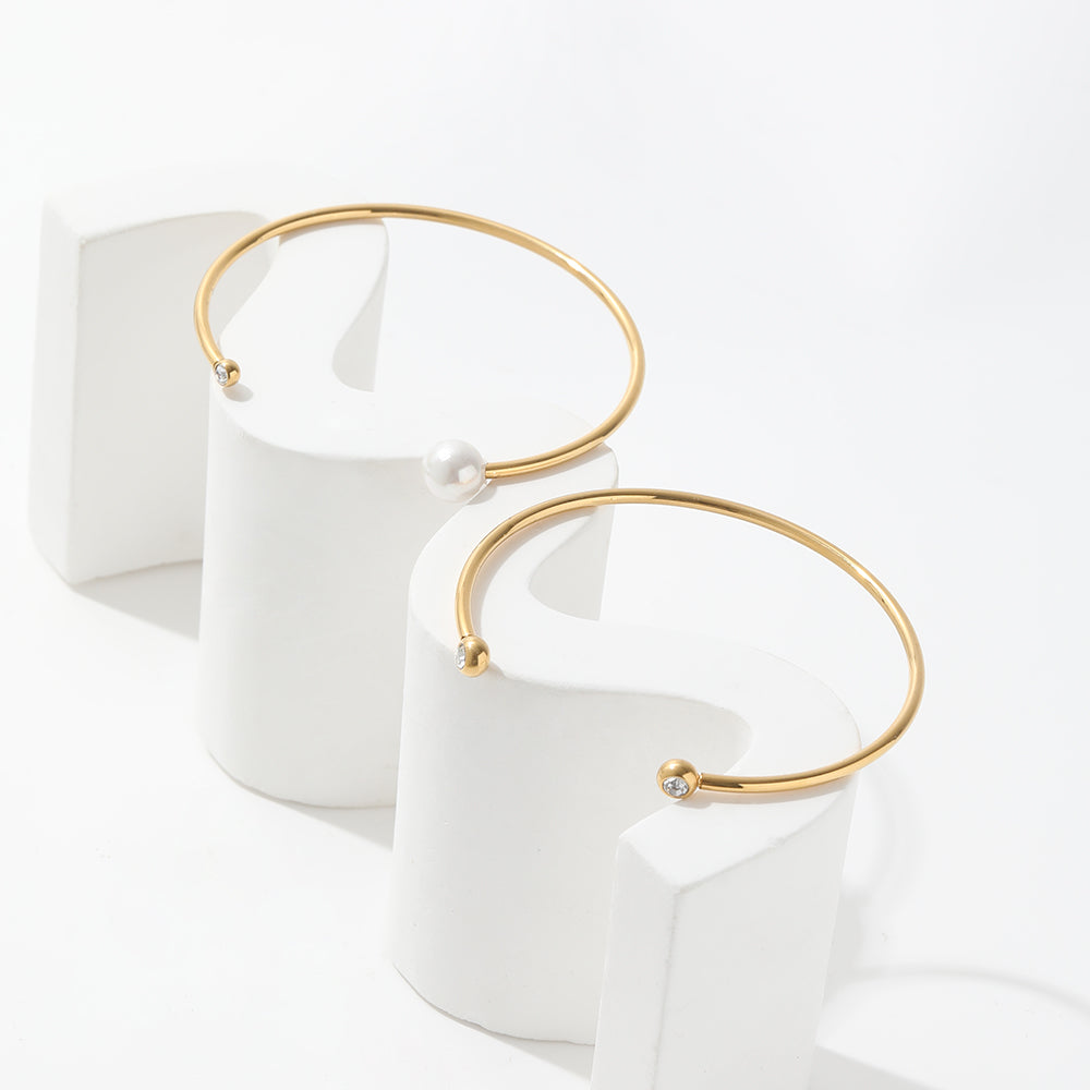 Barcelona Gold Adjustable Bangle / 18K Gold Plated