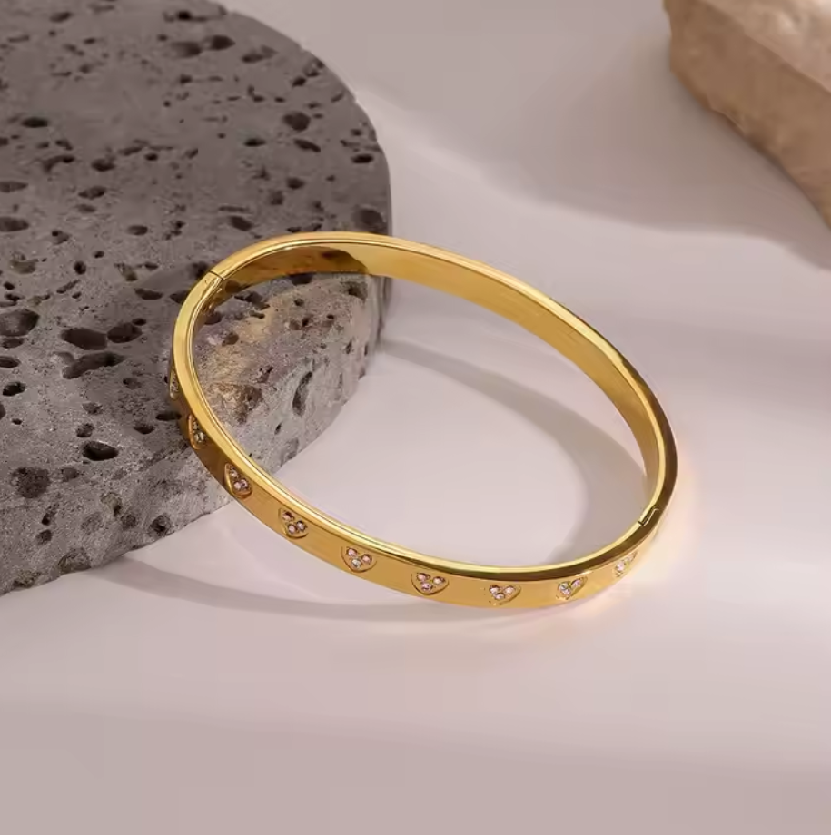 Carrie Heart Crystal Bangle / 18K Gold Plated - Nina Kane Jewellery