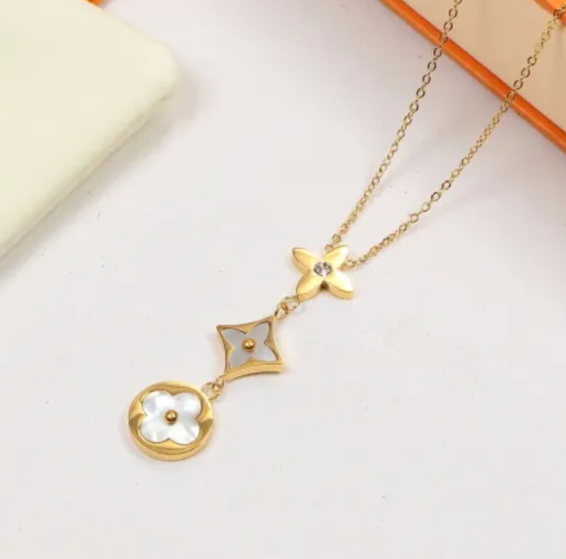 Luxury Clover & Diamond Necklace / 18K Gold Plated - Nina Kane Jewellery