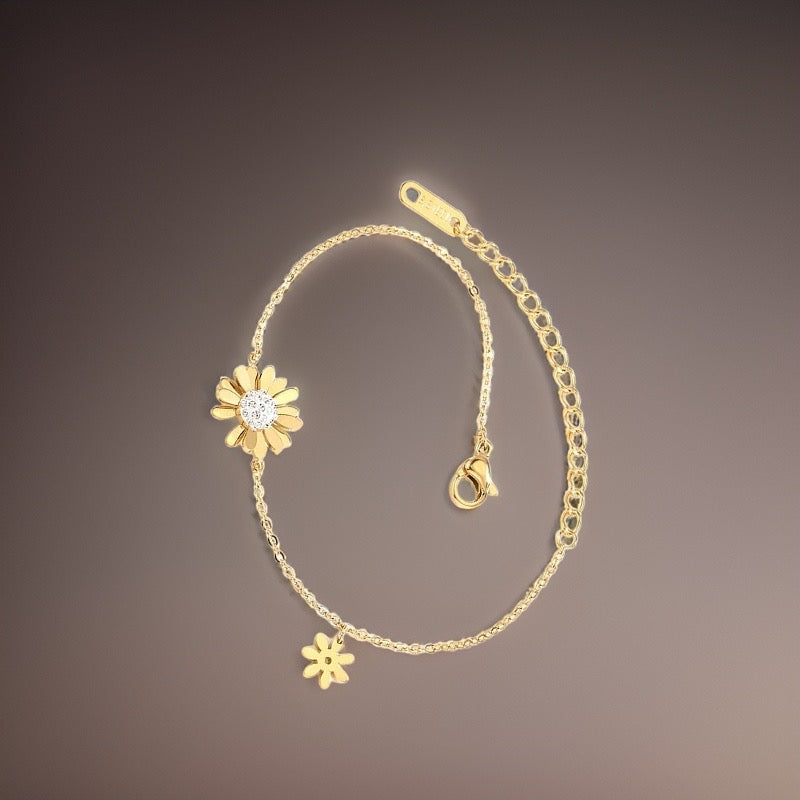 Louise Golden Daisy Bracelet / 18K Gold Plated - Nina Kane Jewellery