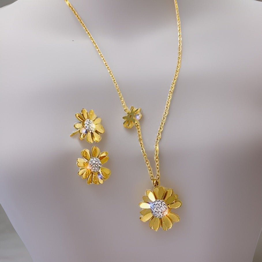 Louise Golden Daisy Necklace / 18K Gold Plated - Nina Kane Jewellery