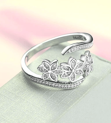 Verity Three Flower Ring / 925 Sterling Silver - Nina Kane Jewellery
