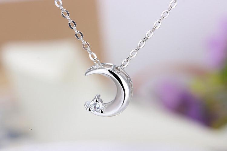 Peyton Crescent Moon Necklace / 925 Sterling Silver - Nina Kane Jewellery
