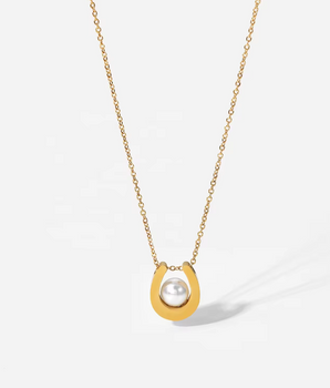 Hemera Pearl Horseshoe Necklace / 18K Gold Plated - Nina Kane Jewellery