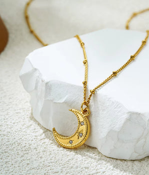 The Golden Moon Necklace / 18K Gold Plated