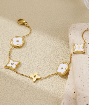Luxury Clover & Diamond Bracelet / 18K Gold Plated - Nina Kane Jewellery