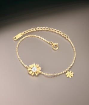 Louise Golden Daisy Bracelet / 18K Gold Plated - Nina Kane Jewellery