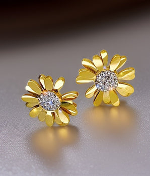 Louise Golden Daisy Earrings / 18K Gold Plated - Nina Kane Jewellery