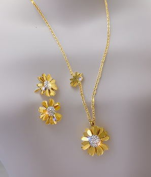 Louise Golden Daisy Necklace / 18K Gold Plated - Nina Kane Jewellery