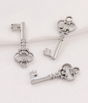 The Vintage Key Charms / 18K Gold Plated - Nina Kane Jewellery