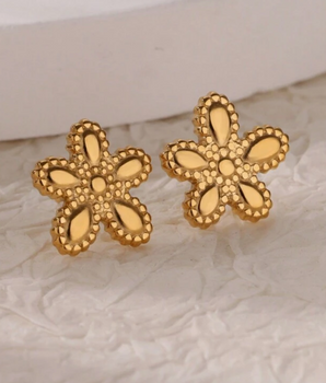Daisy Flower Stud Earrings / 18K Gold Plated - Nina Kane Jewellery