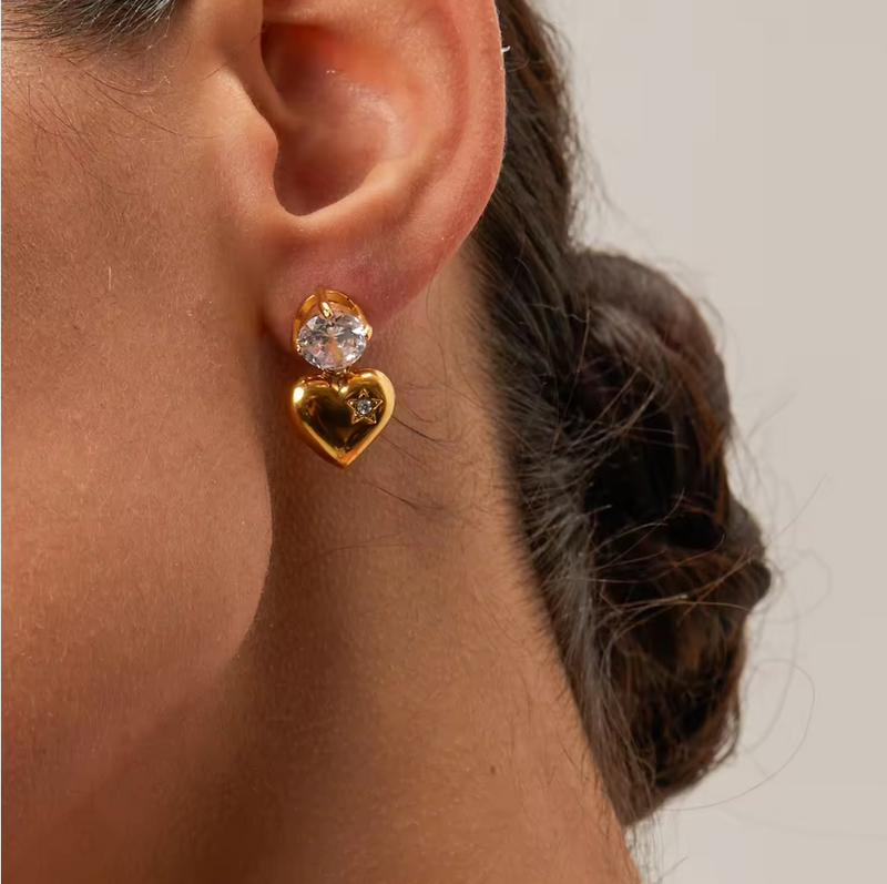 Sara Zircon Diamond Heart Earrings / 18K Gold Plated