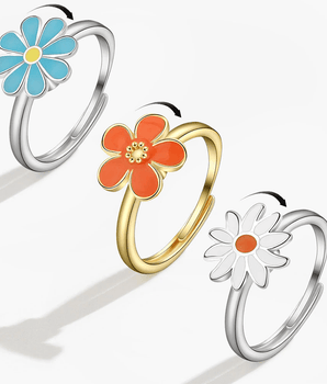 Daisy Adjustable Flower Rings / 925 Sterling Silver - Nina Kane Jewellery