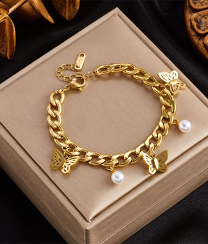 Circe Butterfly & Pearl Charm Bracelet / 18K Gold Plated - Nina Kane Jewellery