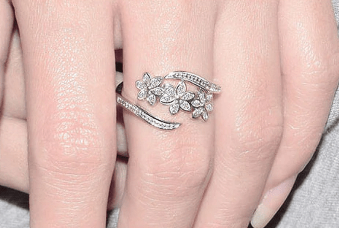 Three flower ring store