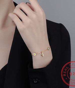 Gold Elena Bumble Bee Charm Bracelet / 925 Sterling Silver - Nina Kane Jewellery