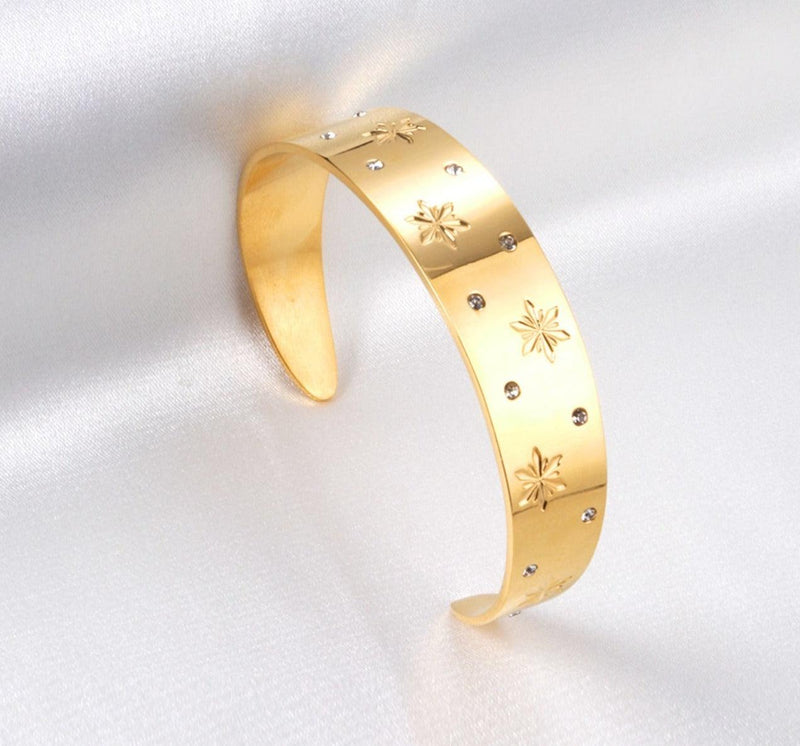 Sloan Snowflake Diamond Bangle / 14K Gold Plated