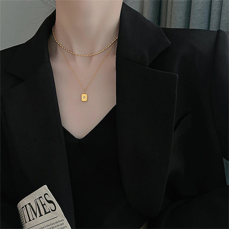 Brienne Two Layer Starburst Zircon Pendant / 18K Gold Plated
